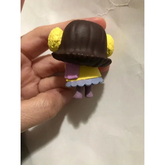 Dr Seuss Izzy Girl with Glasses Figure Toy Grinch Stole Christmas Cake Topper - Picture 2 of 3